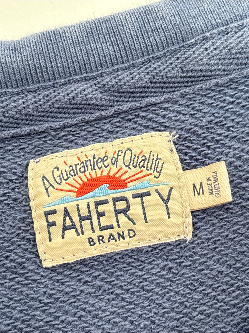 Faherty Women's Crewneck Sweatshirt Medium Sag Harbor New York Casual Cozy D63 - Picture 7 of 13